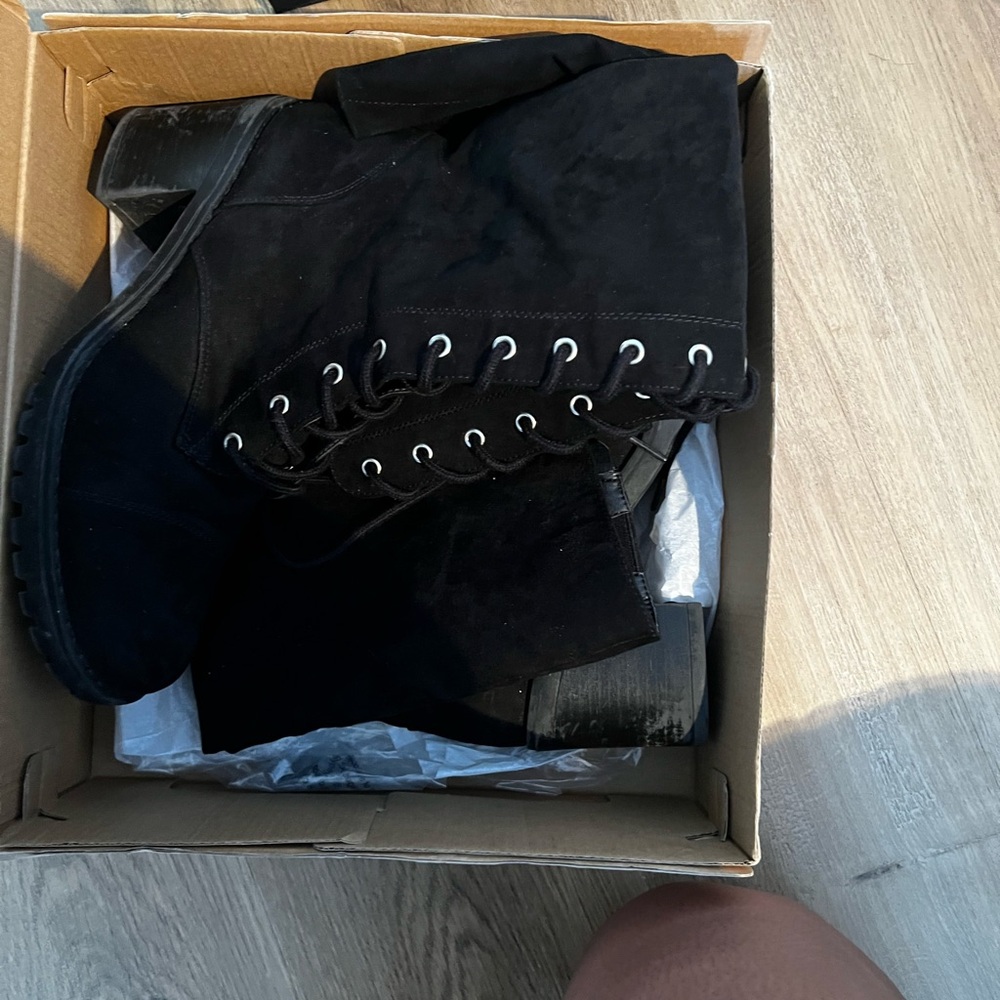 Emanuelle Black Lace up tall boots with side zipper. - Picture 4 of 5